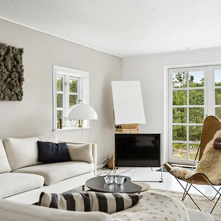 High Ceilings In Bright Near Lodskovvad *