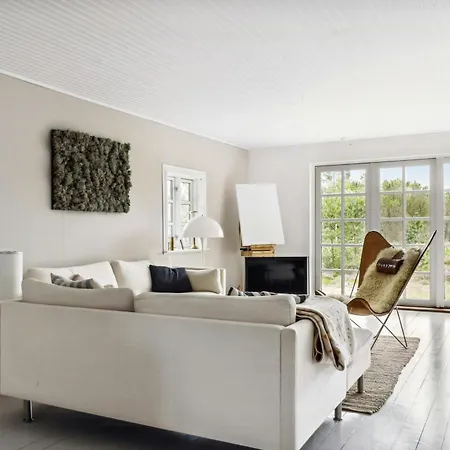 High Ceilings In Bright Near Lodskovvad Holiday home Aalbaek